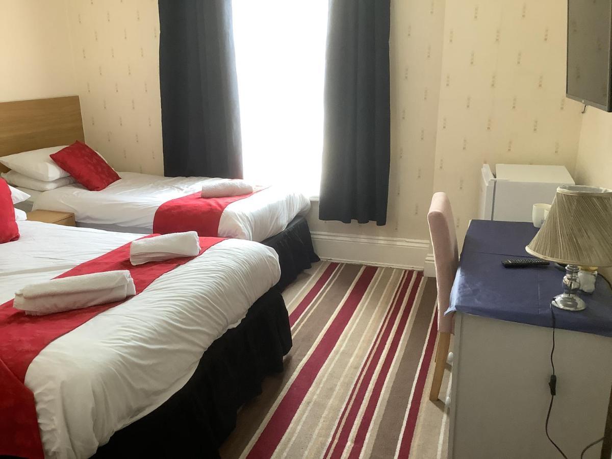 Guest house Tuxford House