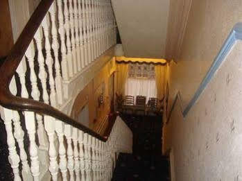 Guest house Tuxford House