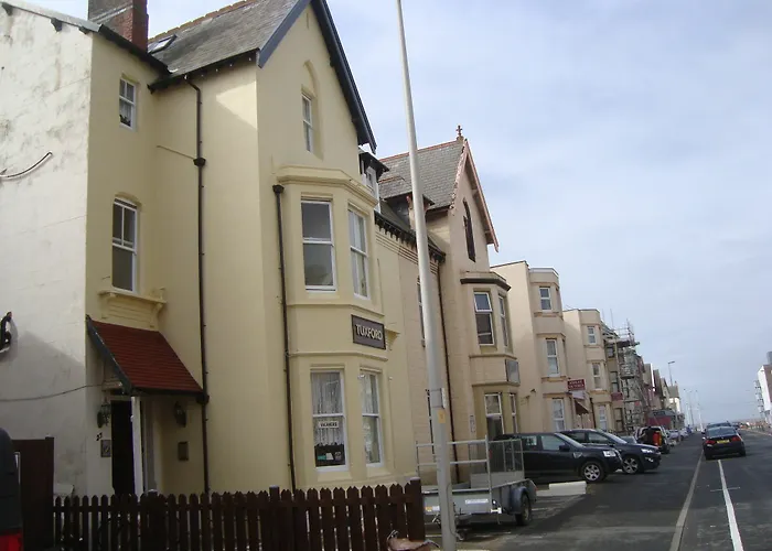 Tuxford House